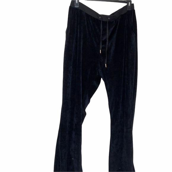 White MARK black plus sized velour pants. 3Xl - Picture 2 of 6